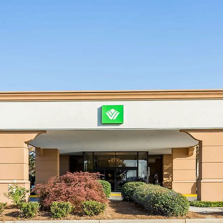 Wyndham Garden Greensboro Exterior foto