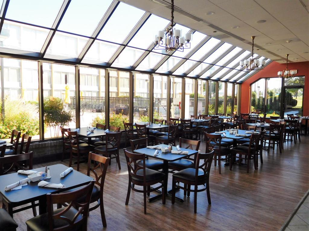 Wyndham Garden Greensboro Exterior foto