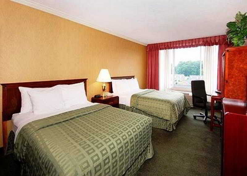 Wyndham Garden Greensboro Exterior foto