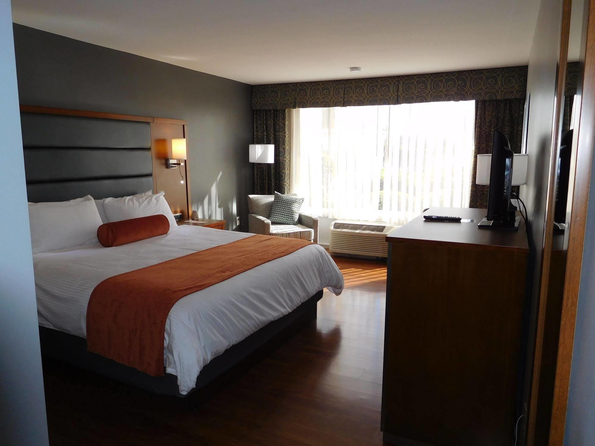 Wyndham Garden Greensboro Exterior foto