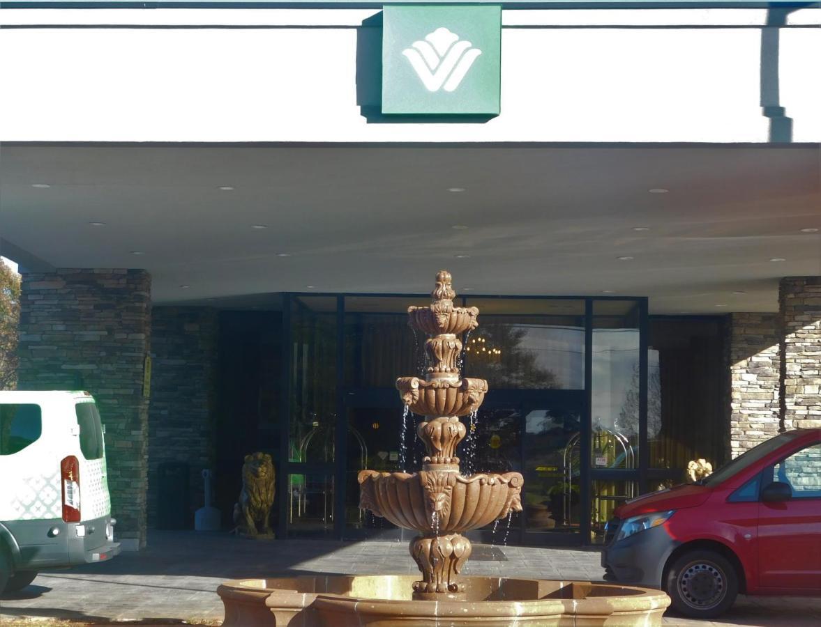 Wyndham Garden Greensboro Exterior foto