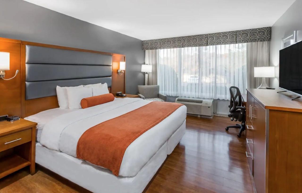 Wyndham Garden Greensboro Exterior foto
